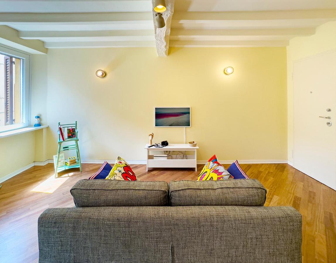 Buro Nel Borgo Appartement Parma Buitenkant foto