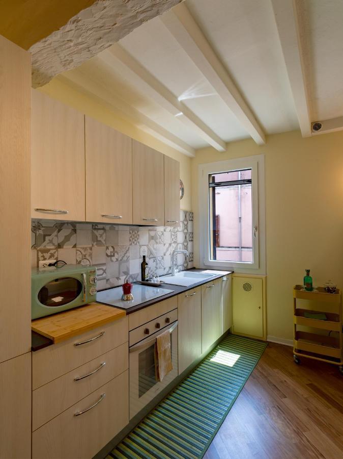 Buro Nel Borgo Appartement Parma Buitenkant foto