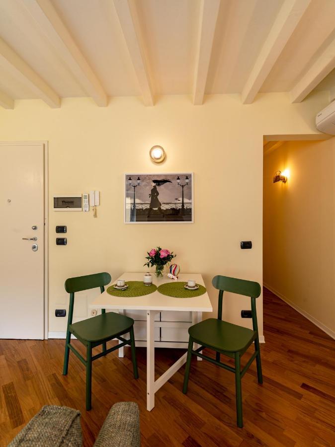 Buro Nel Borgo Appartement Parma Buitenkant foto